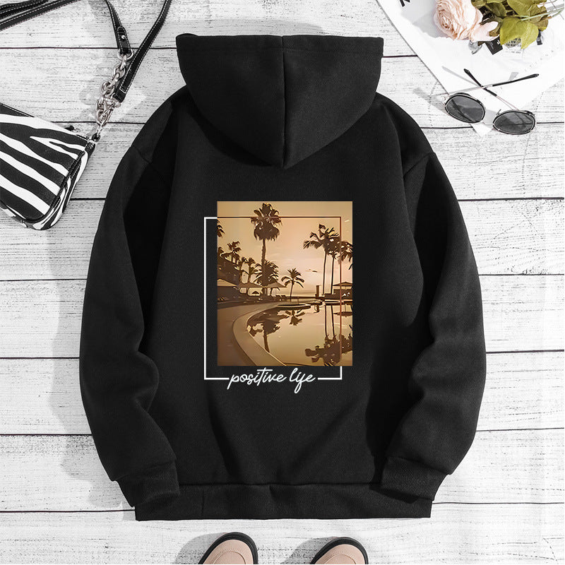 Urban style printed hooded sweatshirt with back collar and fleece